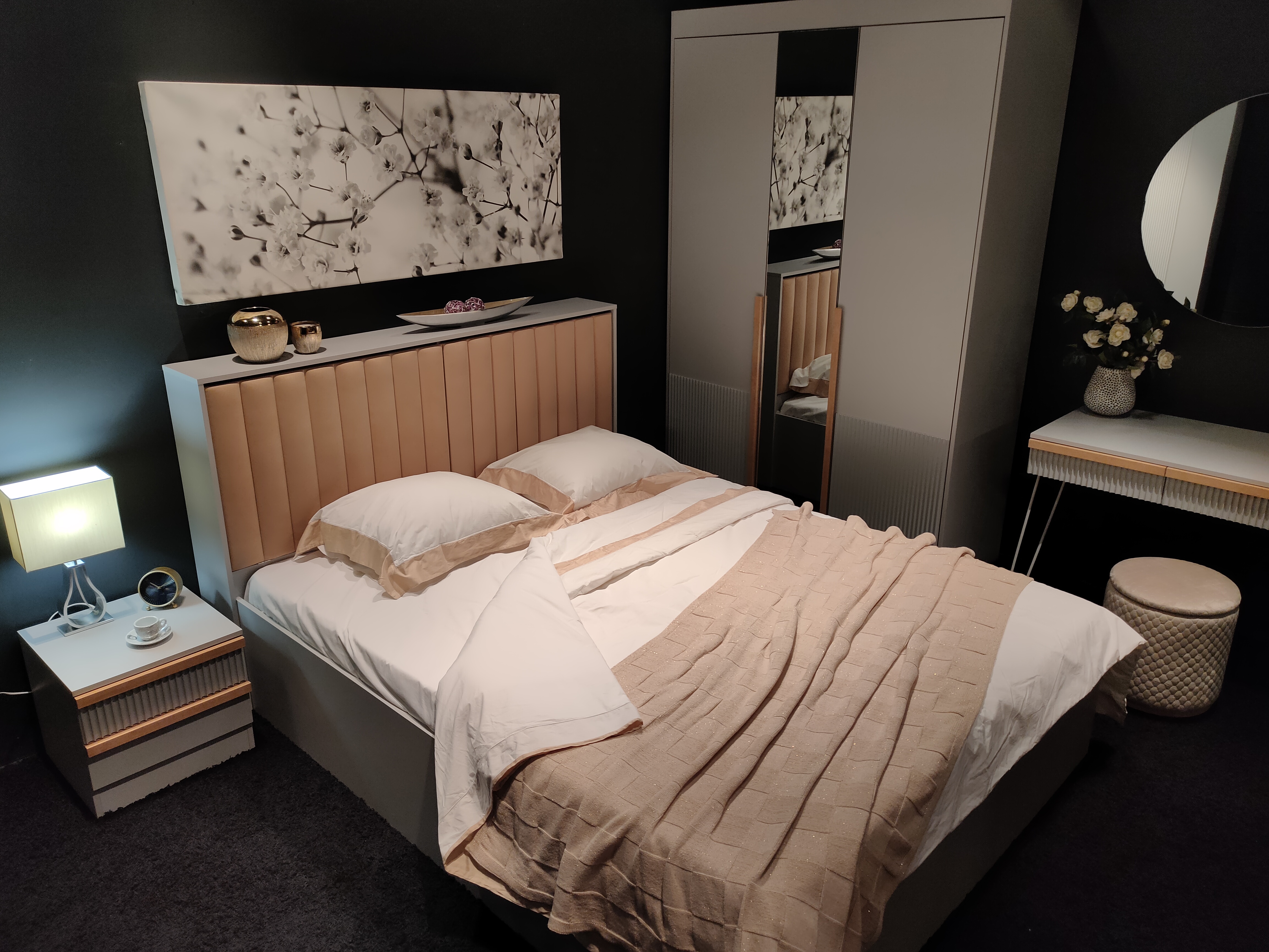 Спальня Джуна 2